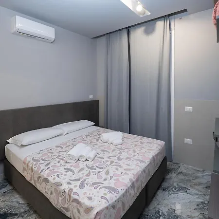 Mia Beverello Nápoles